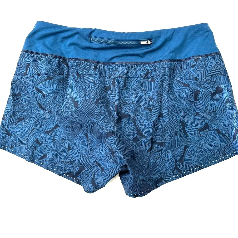 Athleta RARE Laser run shorts in tropical palm leaf print - Picture 3 of 4